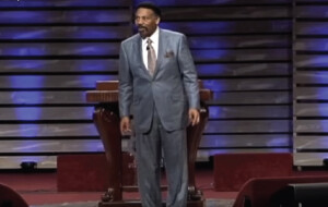 When You Feel Like Giving Up<br />
by Tony Evans